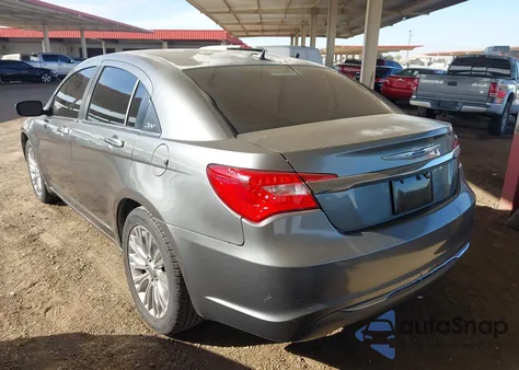 2012 Chrysler 200 Limited z USA, uszkodzony, nr VIN 1C3CCBCB1CN230008